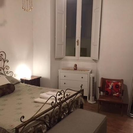 Double Large Room In Santo Spirito Oltrarno Florença Exterior foto